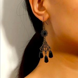 🌻 SALE! 4 FOR $25! Black Floral Drop Earrings